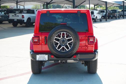 2024 Jeep Wrangler 4-Door Sahara 4x4