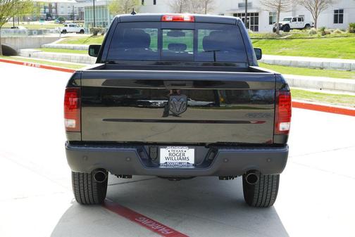 Diamond Black Crystal Pearlcoat 2024 RAM 1500 Classic Warlock Crew Cab 4x4 5'7' Box