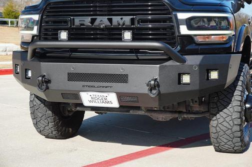 2020 RAM 3500 Laramie Crew Cab 4x4 8' Box