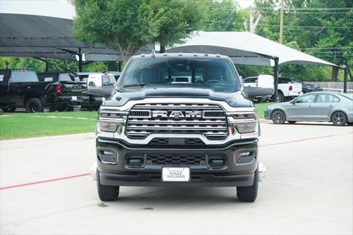 2025 RAM 3500 Limited Crew Cab 4x4 8' Box