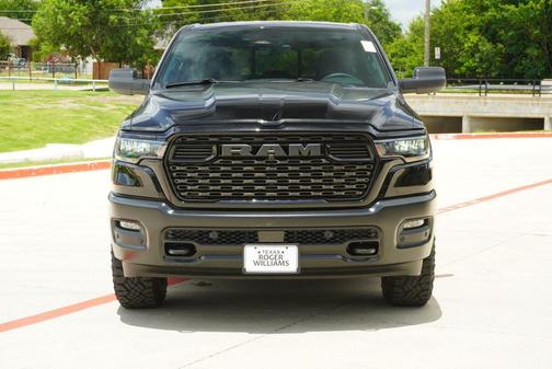 Diamond Black Crystal Pearlcoat 2026 RAM 1500 Warlock Crew Cab 4x4 5'7' Box