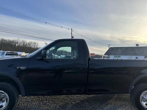 1997 Ford F-150 Base 2dr 4WD Standard Cab LB