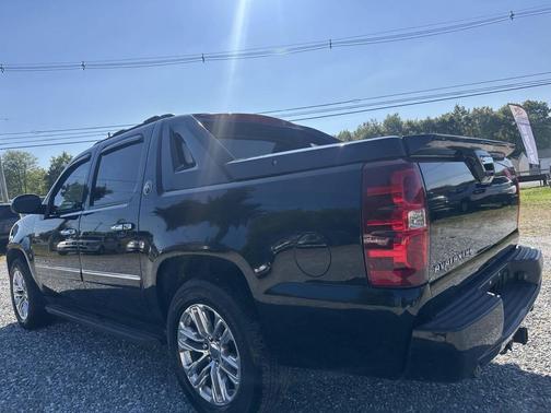 2013 Chevrolet Avalanche LTZ