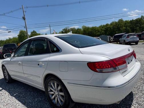 White 2009 Hyundai Azera Limited