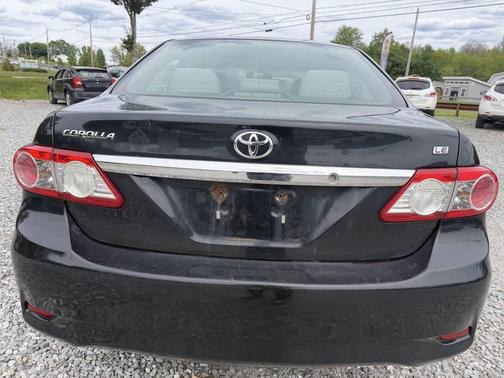 Black Sand Pearl 2013 Toyota Corolla LE