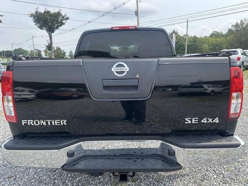 2010 Nissan Frontier LE