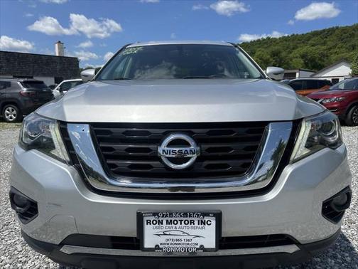 2017 Nissan Pathfinder SV