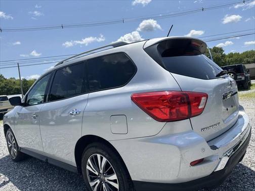 2017 Nissan Pathfinder SV