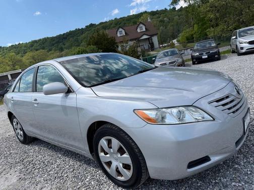 Classic Silver Metallic 2009 Toyota Camry LE
