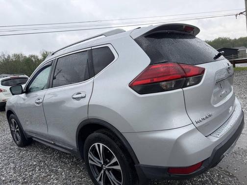 Brilliant Silver 2017 Nissan Rogue SL
