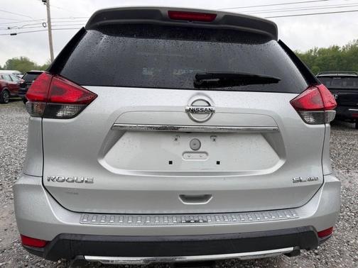 Brilliant Silver 2017 Nissan Rogue SL