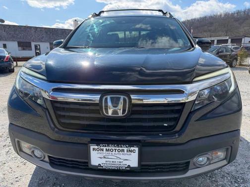 Crystal Black Pearl 2017 Honda Ridgeline RTL-E