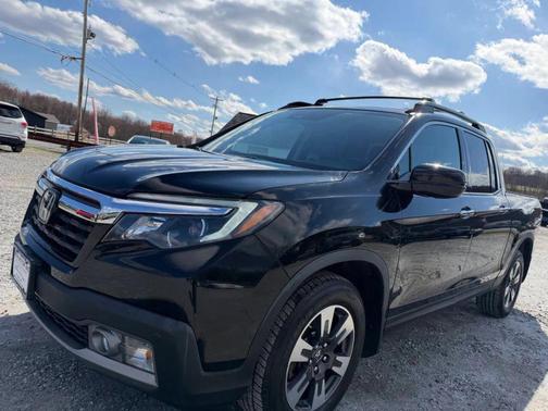 Crystal Black Pearl 2017 Honda Ridgeline RTL-E