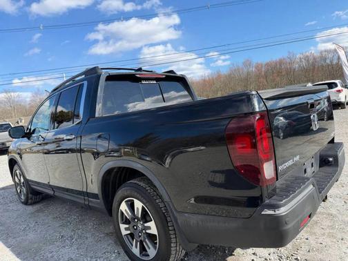 Crystal Black Pearl 2017 Honda Ridgeline RTL-E