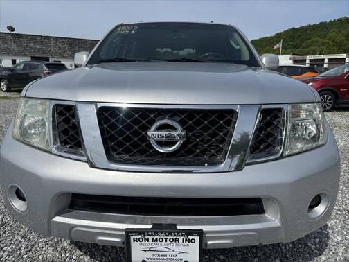 2008 Nissan Pathfinder SE