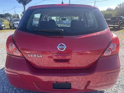 2009 Nissan Versa 1.8 S