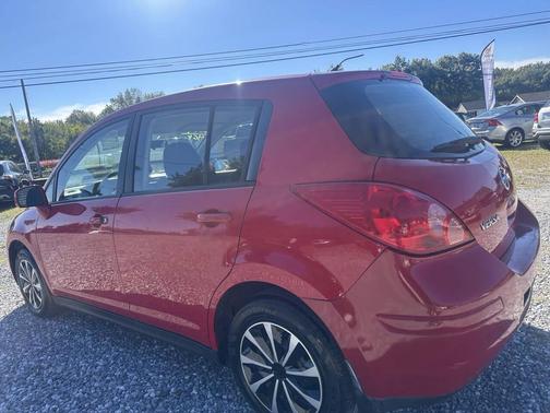 2009 Nissan Versa 1.8 S