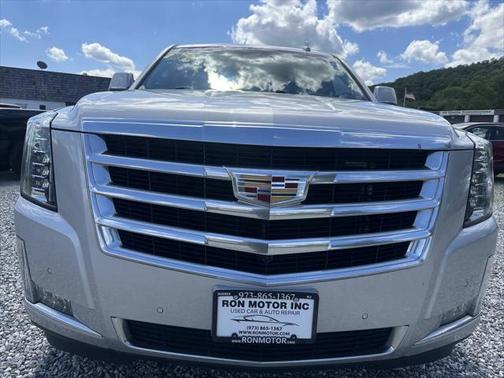 2017 Cadillac Escalade Luxury