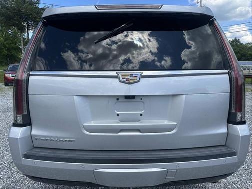 2017 Cadillac Escalade Luxury