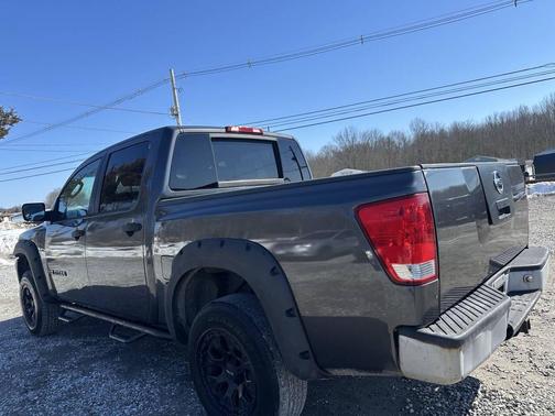 2006 Nissan Titan XE Crew Cab