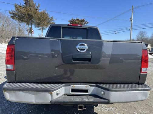 2006 Nissan Titan XE Crew Cab