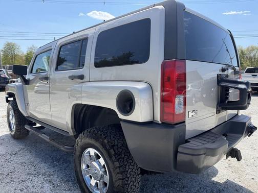 Gray 2006 Hummer H3 Base
