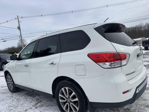 2014 Nissan Pathfinder S