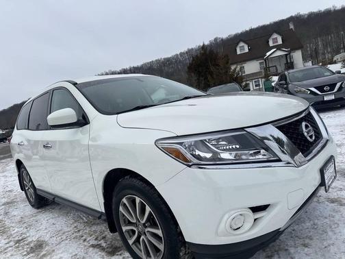 2014 Nissan Pathfinder S