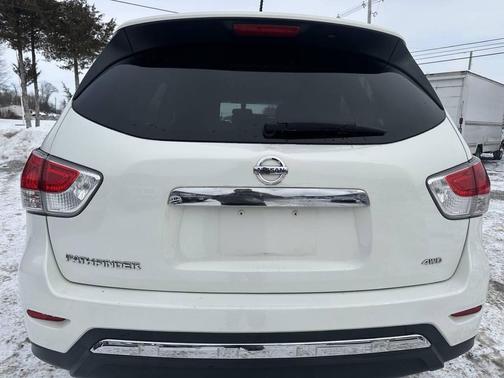 2014 Nissan Pathfinder S