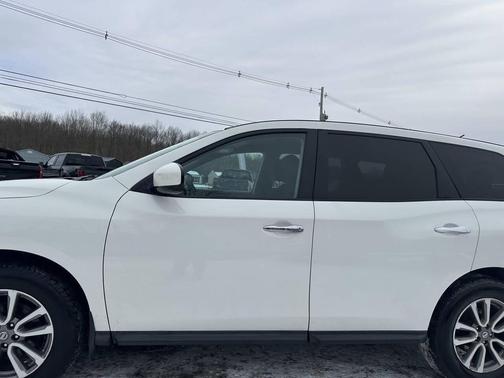 2014 Nissan Pathfinder S