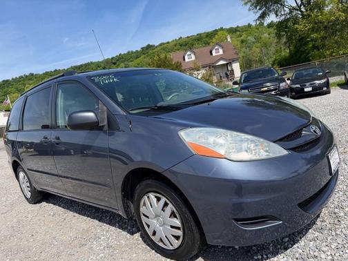 Slate Metallic 2006 Toyota Sienna LE