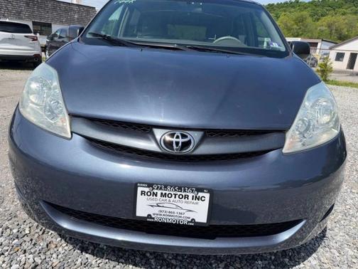 Slate Metallic 2006 Toyota Sienna LE
