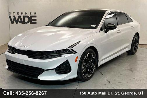 Glacial White Pearl 2022 Kia K5 GT-Line