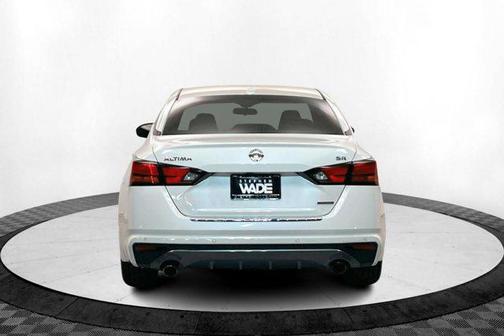 2022 Nissan Altima SR VC-Turbo FWD