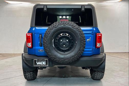 VELOCITY BLUE METALLIC 2021 Ford Bronco Black Diamond