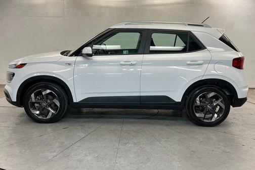 Lunar White 2025 Hyundai VENUE SEL