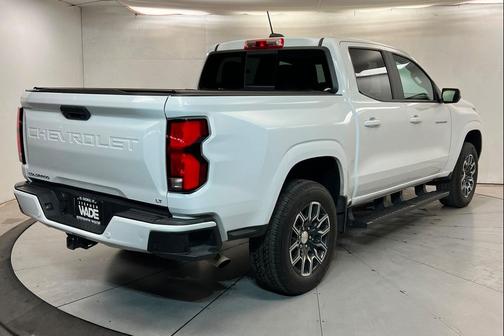 Summit White 2024 Chevrolet Colorado LT