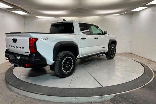 2024 Toyota Tacoma Hybrid TRD Off Road