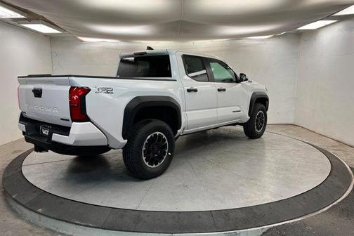 2026 Toyota Tacoma Hybrid TRD Off Road