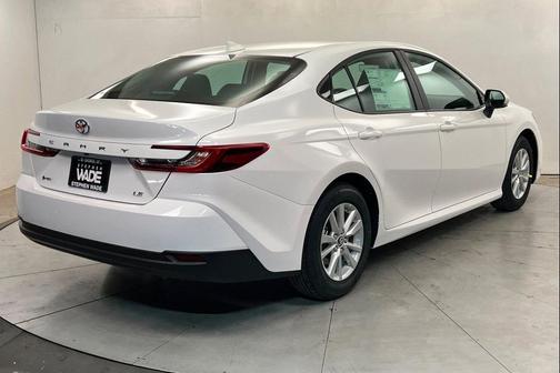 Ice Cap 2026 Toyota Camry LE
