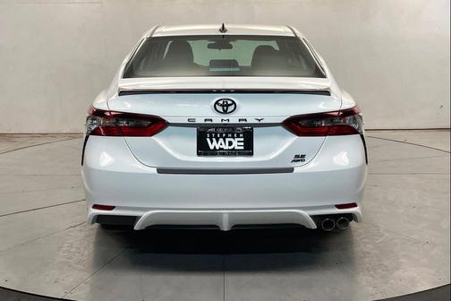 Ice Cap 2024 Toyota Camry SE