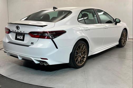 Ice Cap 2024 Toyota Camry SE