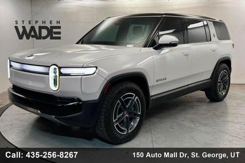 2025 Rivian R1S Adventure