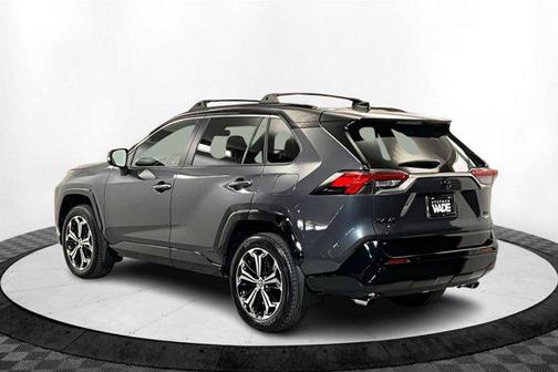 2025 Toyota RAV4 Hybrid SE