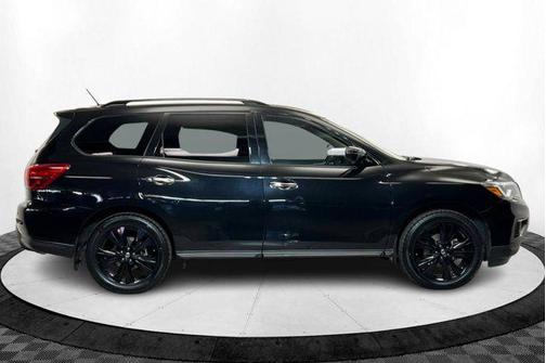 2018 Nissan Pathfinder SL