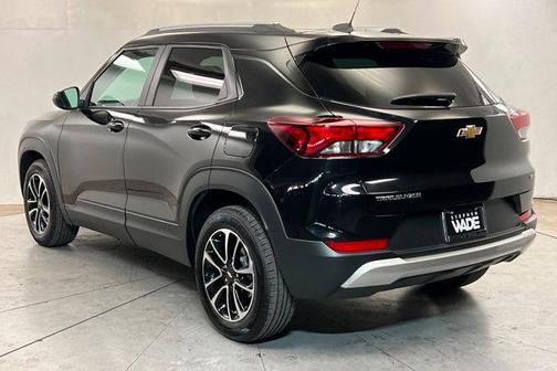 Mosaic Black Metallic 2024 Chevrolet Trailblazer LT
