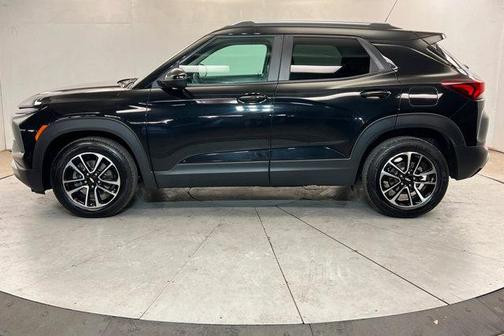 Mosaic Black Metallic 2024 Chevrolet Trailblazer LT