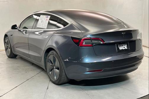 Midnight Silver Metallic 2018 Tesla Model 3 Long Range