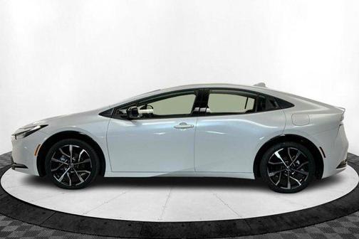 2025 Toyota Prius Plug-In Hybrid XSE