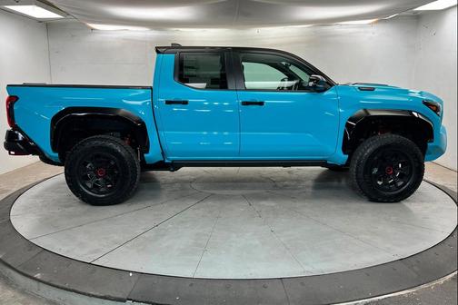 Wave Maker w/Black Roof 2026 Toyota Tacoma Hybrid TRD Pro